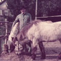 Mit seinen Pferden Conny und Mungo
